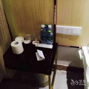 Kapok Hotel Zhuhai Exteriör bild